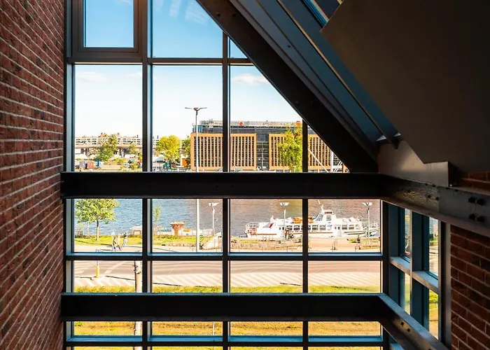 River's Touch Grand Z Widokiem Na Odrę